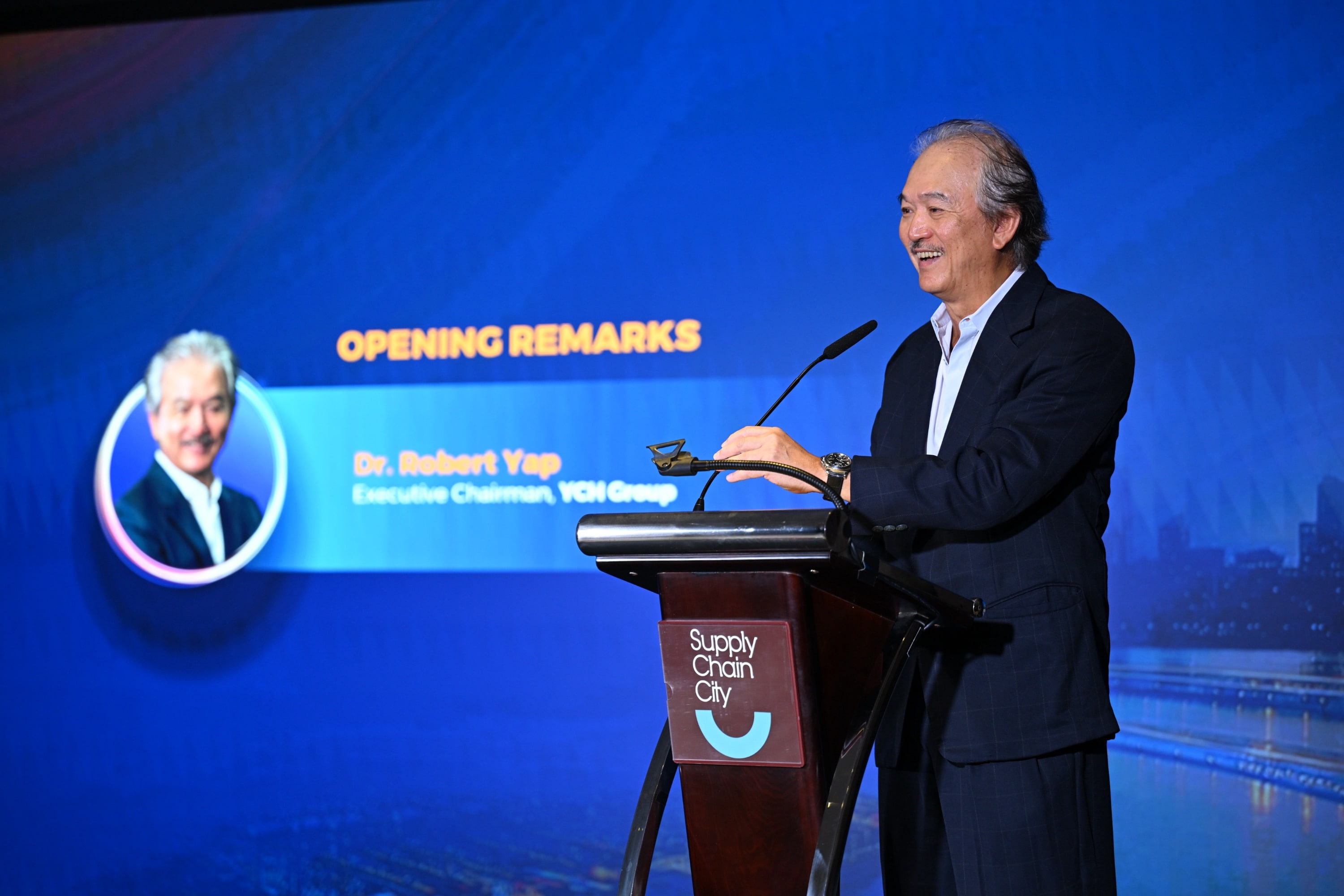Dr. Robert Yap giving his opening remarks.